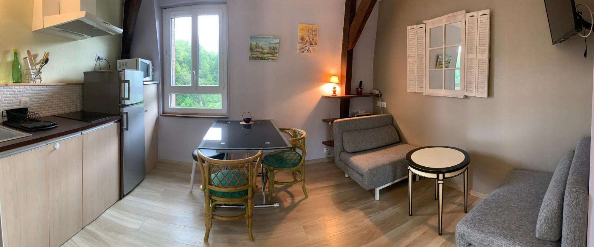 Logis Hotel Les Tilleuls Saint-Cirgues-de-Jordanne Eksteriør billede