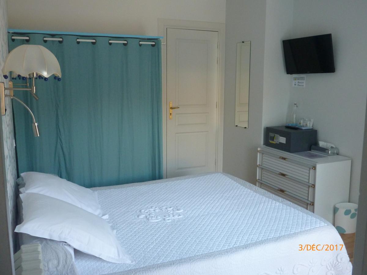 Logis Hotel Les Tilleuls Saint-Cirgues-de-Jordanne Værelse billede