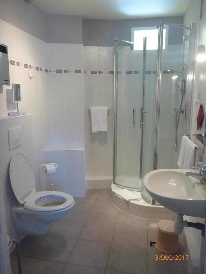 Logis Hotel Les Tilleuls Saint-Cirgues-de-Jordanne Eksteriør billede
